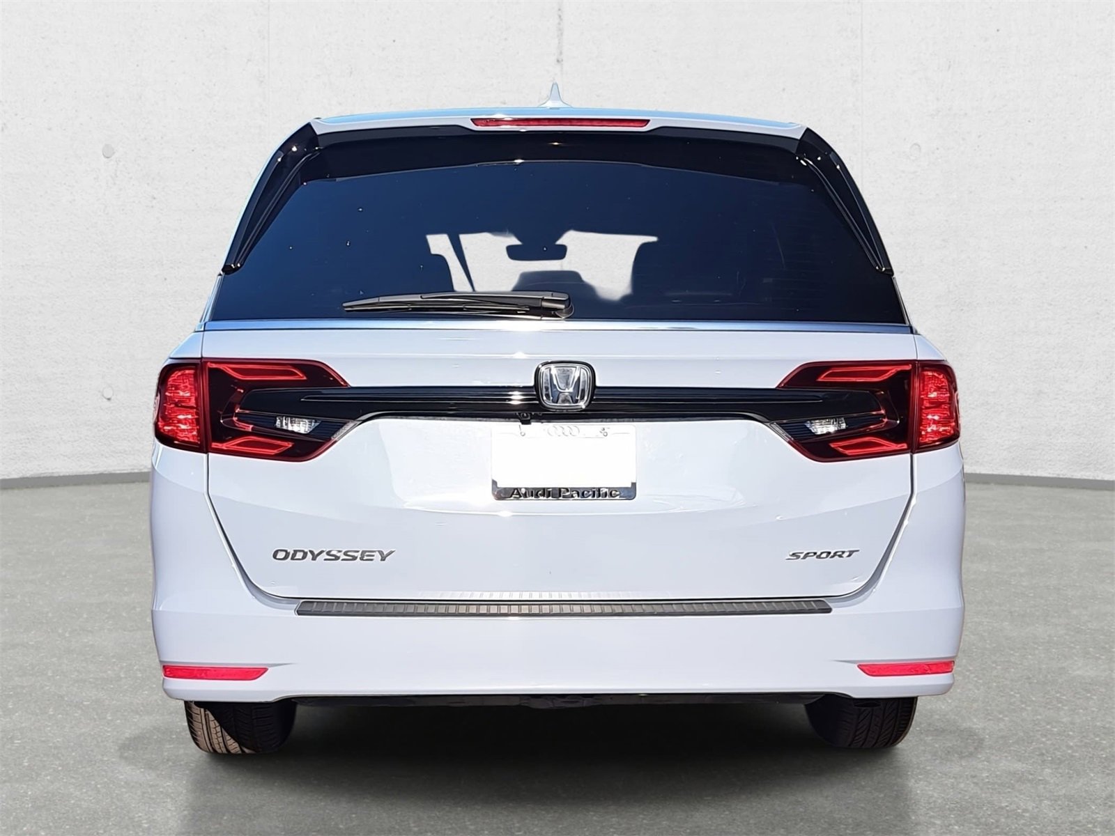 Used 2024 Honda Odyssey Sport image 6