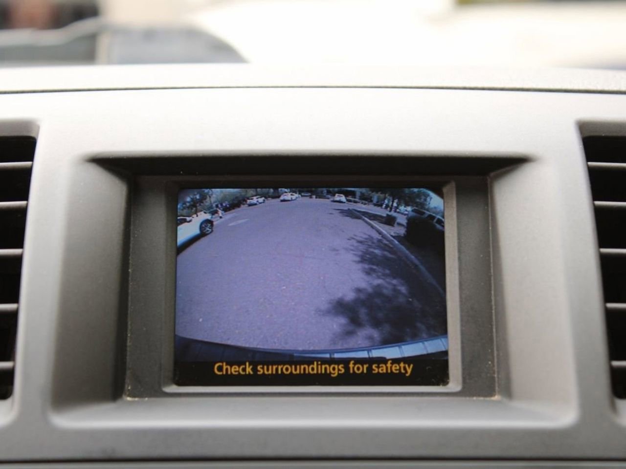 Used 2011 Toyota Highlander 2WD w/ Tech Pkg image 18