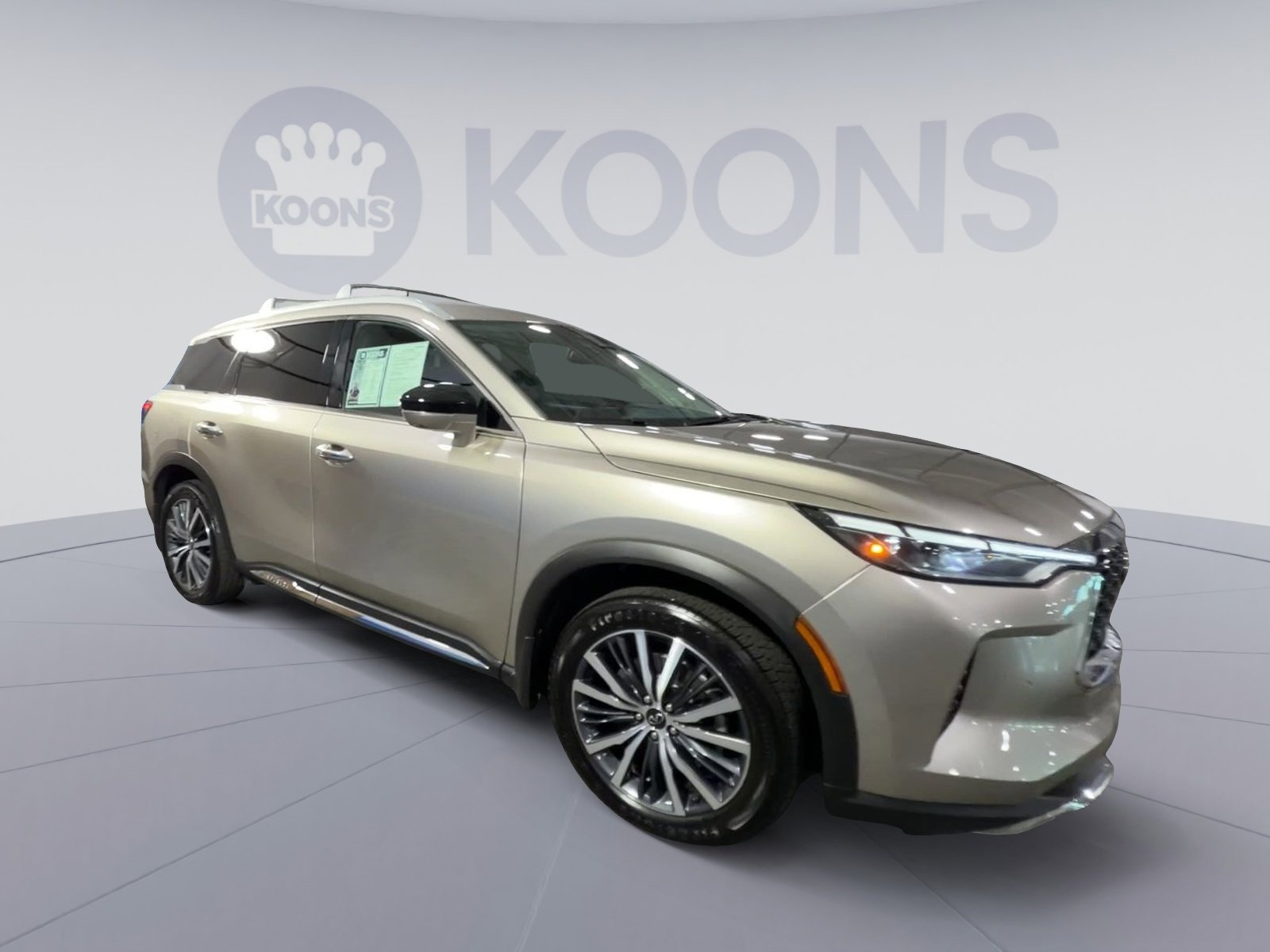 Used 2022 INFINITI QX60 Sensory w/ Cargo Package image 2