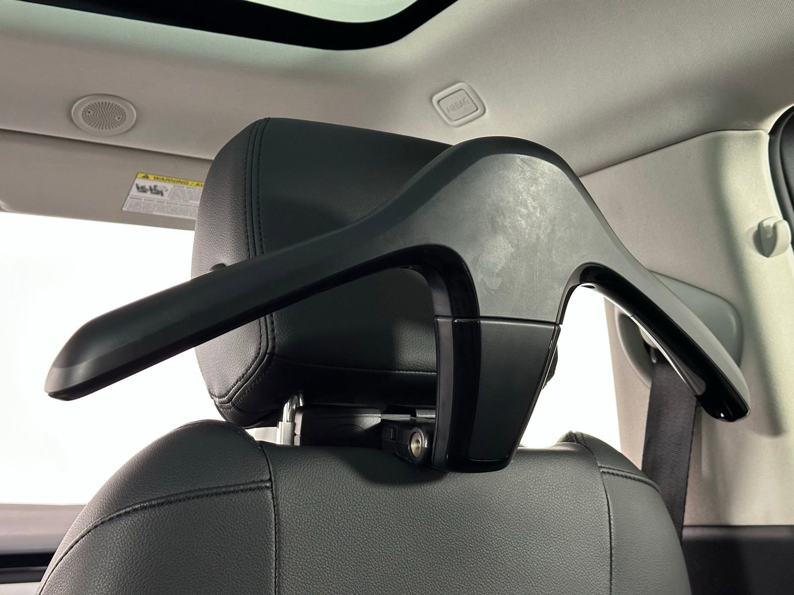 Used 2023 Land Rover Range Rover Evoque R-Dynamic S image 21