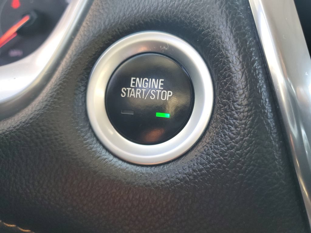 Used 2020 Chevrolet Traverse LT FWD image 11