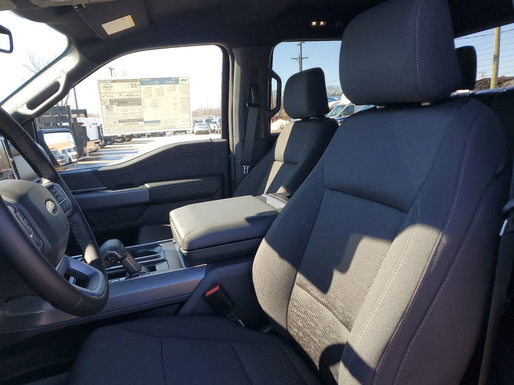 New 2025 Ford F150 XLT w/ Equipment Group 302A MID image 17