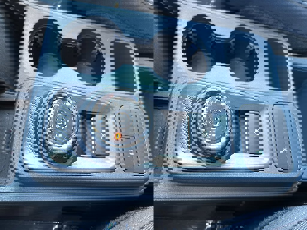 New 2025 Ford Maverick XL w/ Equipment Group 101A image 30