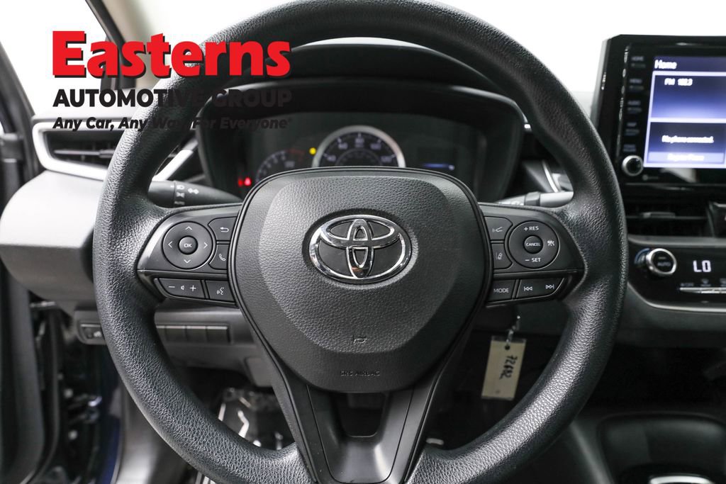 Used 2022 Toyota Corolla LE image 10