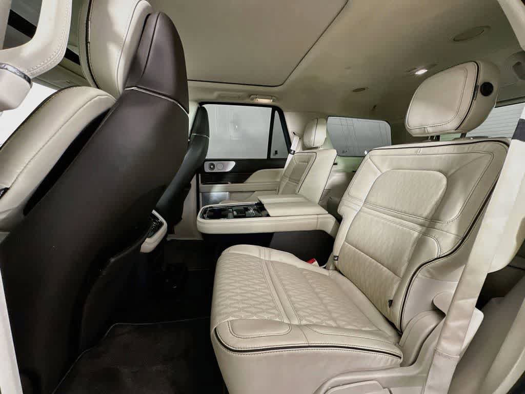 Used 2020 Lincoln Navigator Black Label w/ Cargo Convenience Package AWD/4WD image 14