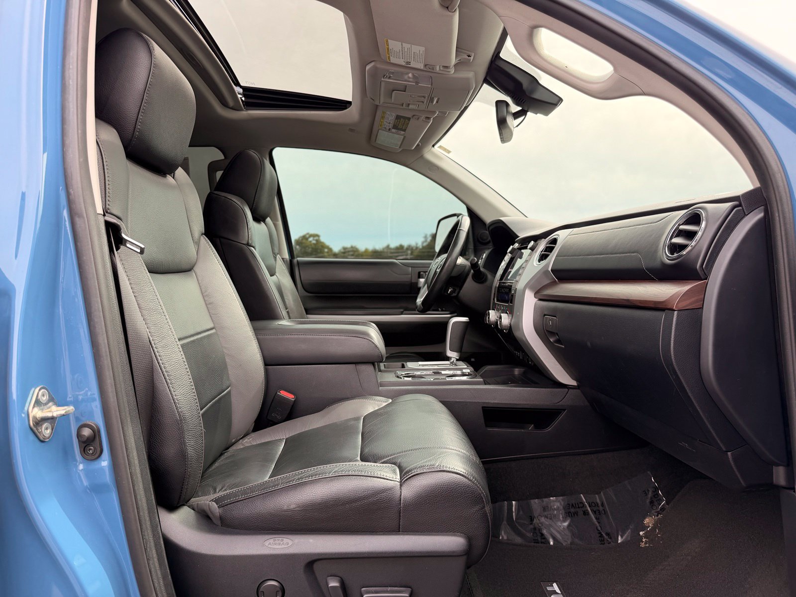 Used 2020 Toyota Tundra Limited w/ Limited Premium Package AWD/4WD image 31