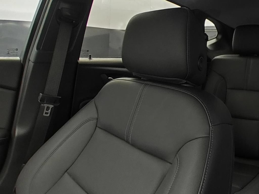 Used 2022 Chevrolet Blazer LT AWD/4WD image 9