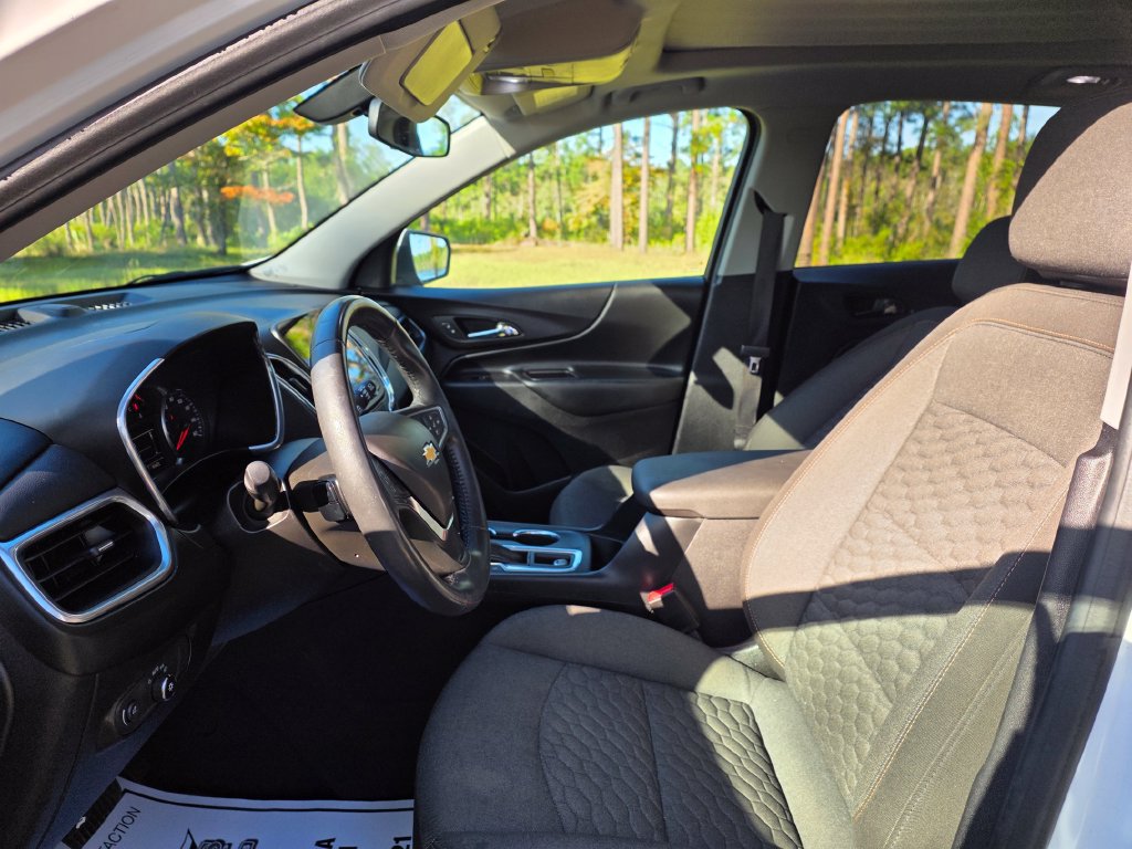Used 2018 Chevrolet Equinox LT w/ Sun & Infotainment Package AWD/4WD image 13
