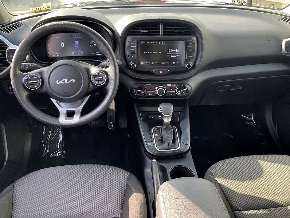 Used 2023 Kia Soul LX w/ LX Technology Package image 29
