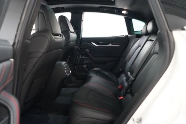 Used 2024 Maserati Levante GT Ultima image 31