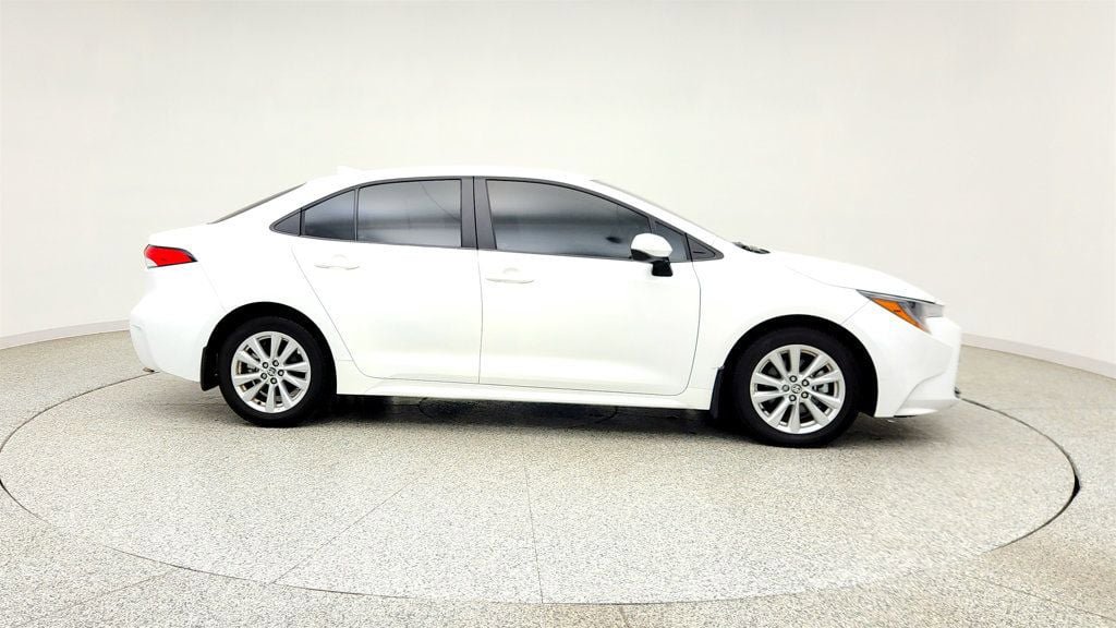 Used 2025 Toyota Corolla LE w/ LE Premium Package FWD image 4
