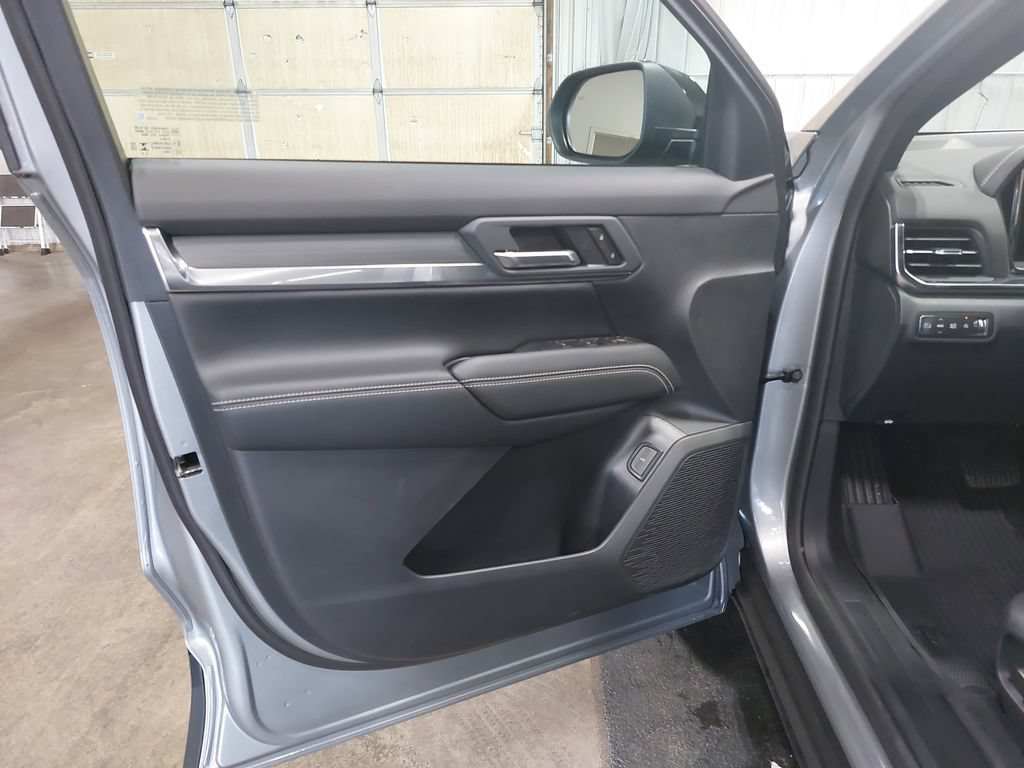 New 2026 GMC Terrain Elevation w/ Elevation Premium Package FWD image 28