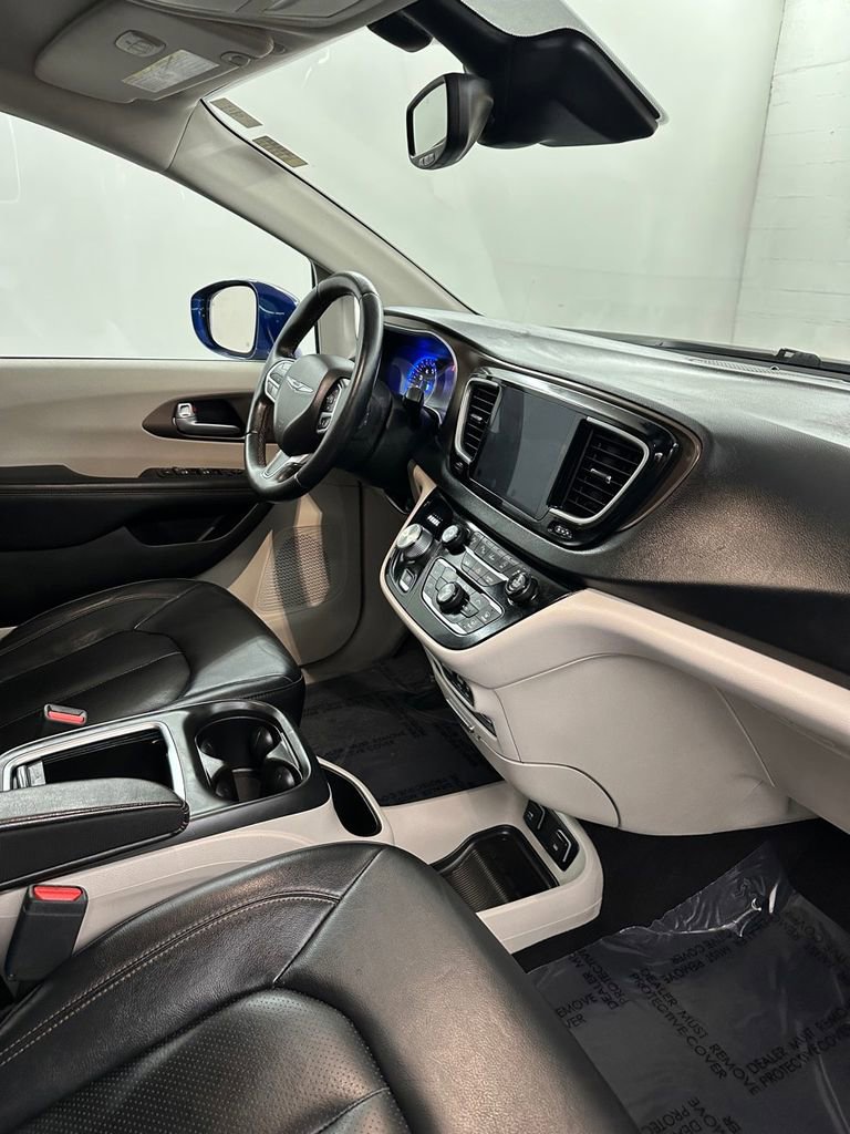 Used 2018 Chrysler Pacifica Touring-L Plus w/ Advanced Safetytec Group image 44