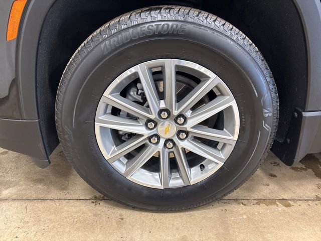 Used 2023 Chevrolet Traverse LT w/ LPO, Floor Liner Package image 11