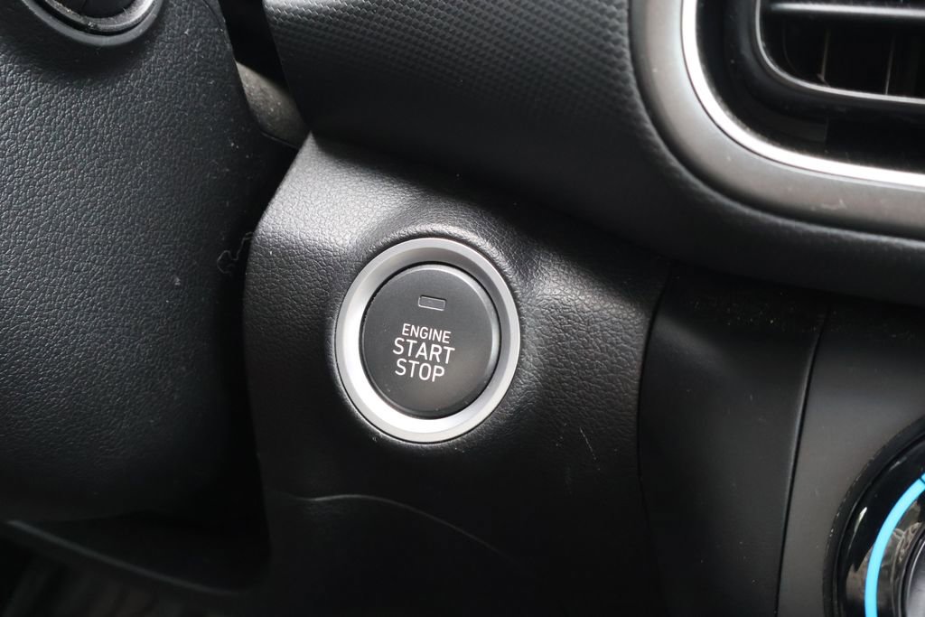 Used 2023 Hyundai Kona SEL AWD/4WD image 25