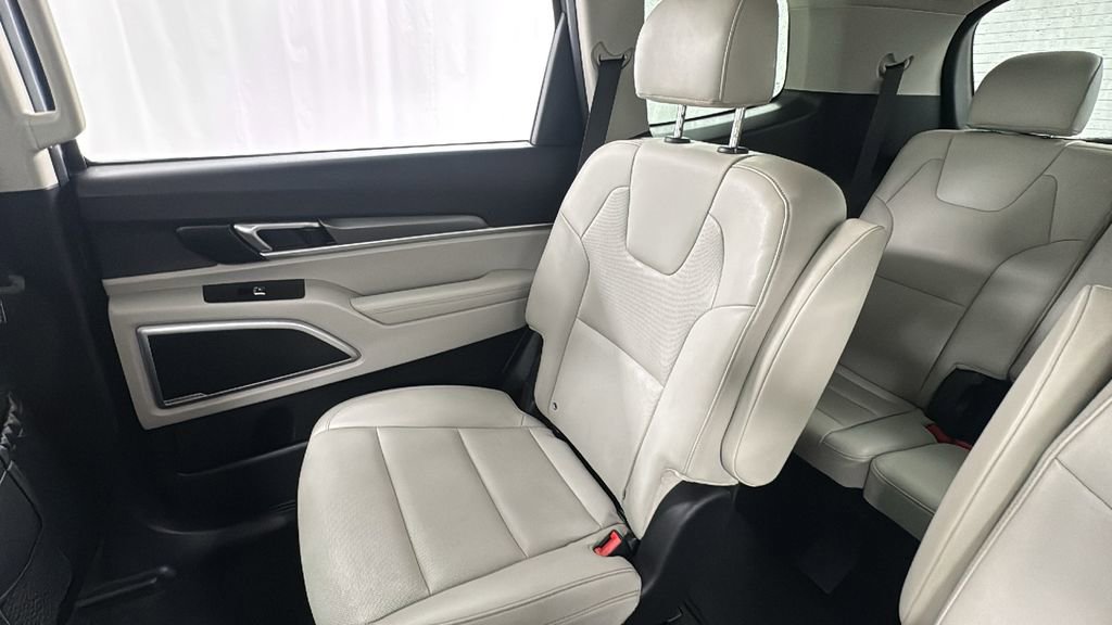 Used 2022 Kia Telluride S image 14