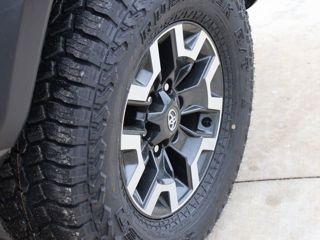 Used 2023 Toyota Tacoma TRD Off-Road image 37
