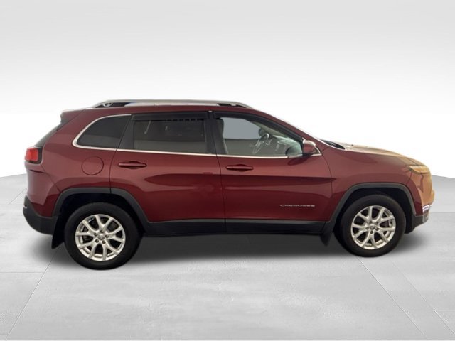 Used 2015 Jeep Cherokee Latitude w/ Cold Weather Group AWD/4WD image 11