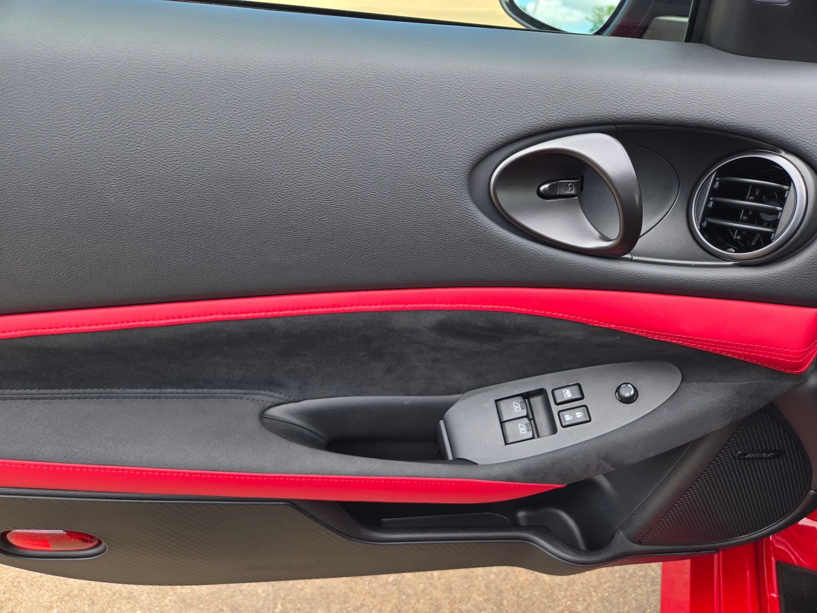 Used 2026 Nissan Z Performance w/ Floor Mat Package RWD image 28