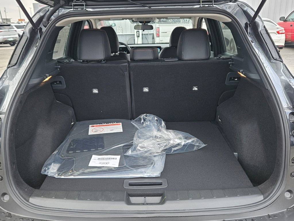 New 2026 Nissan Kicks SR w/ Cold Weather Package image 11