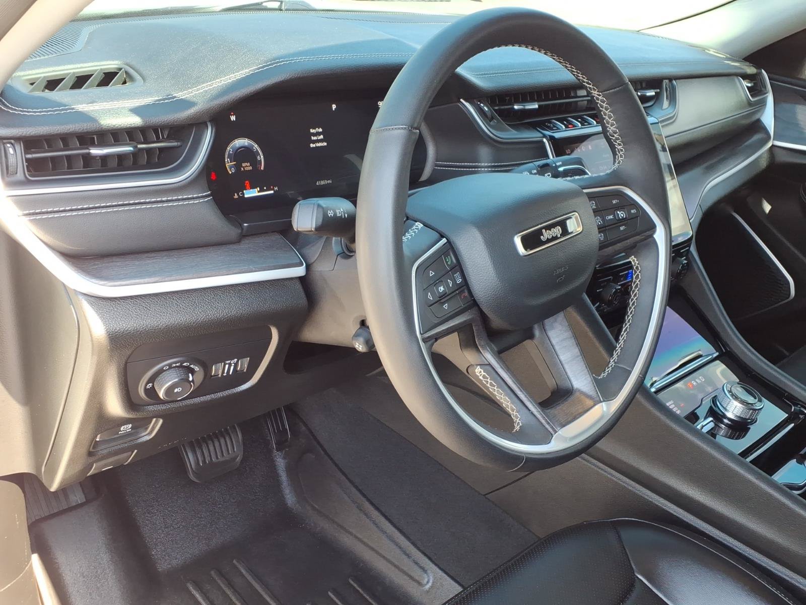 Used 2023 Jeep Grand Cherokee L Limited w/ Luxury Tech Group II AWD/4WD image 21