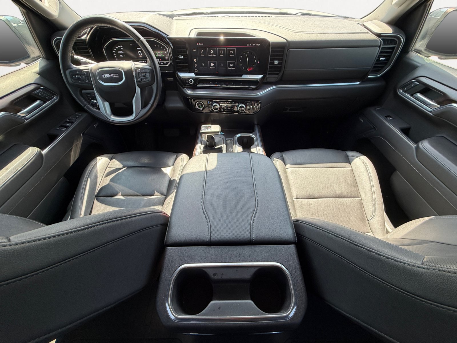 Used 2023 GMC Sierra 1500 SLT AWD/4WD image 2
