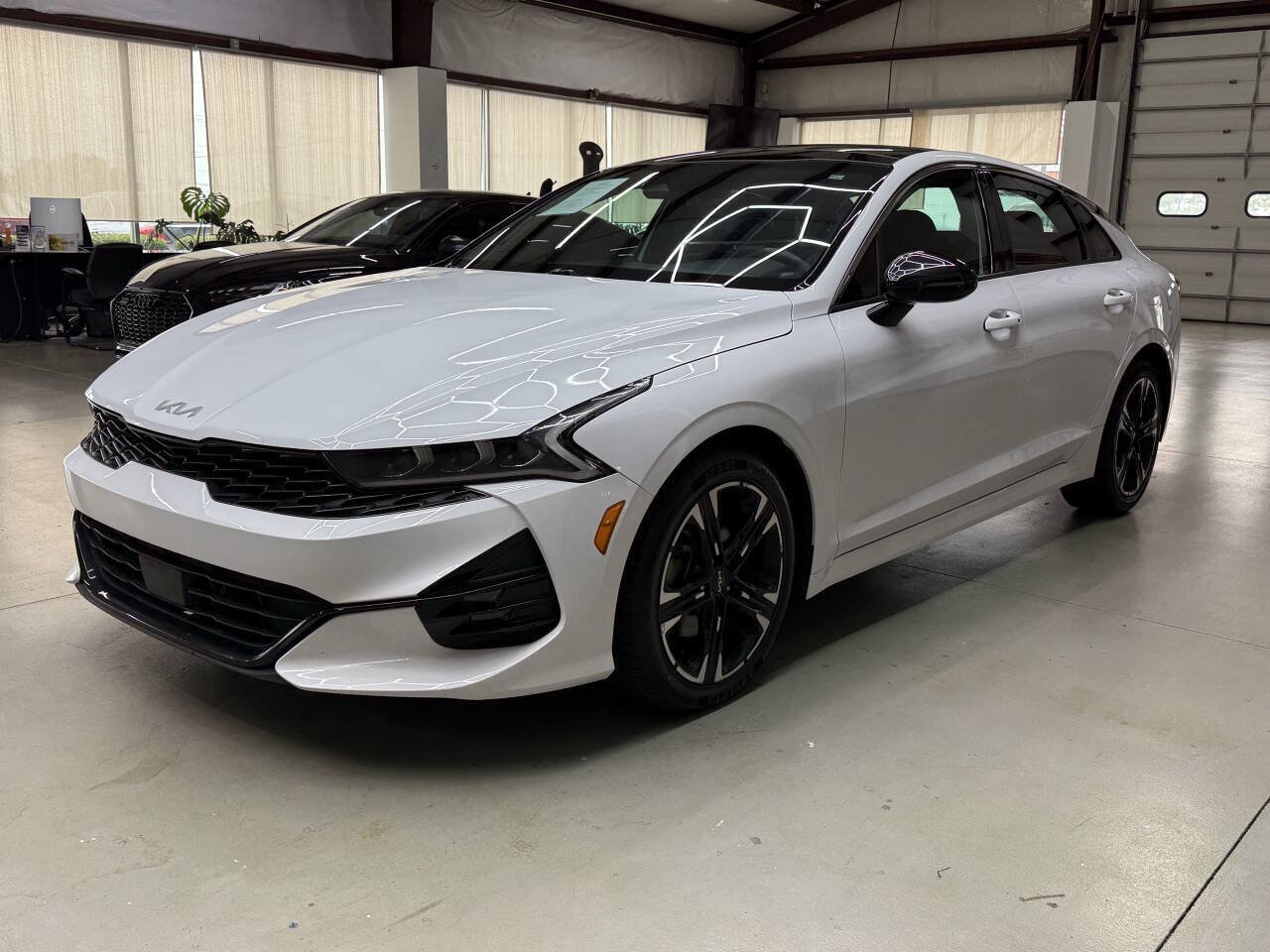 Used 2022 Kia K5 GT-Line w/ GT-Line FWD Premium Package image 5