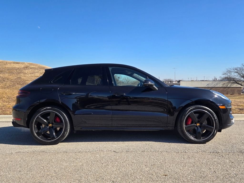 Used 2017 Porsche Macan Turbo image 8
