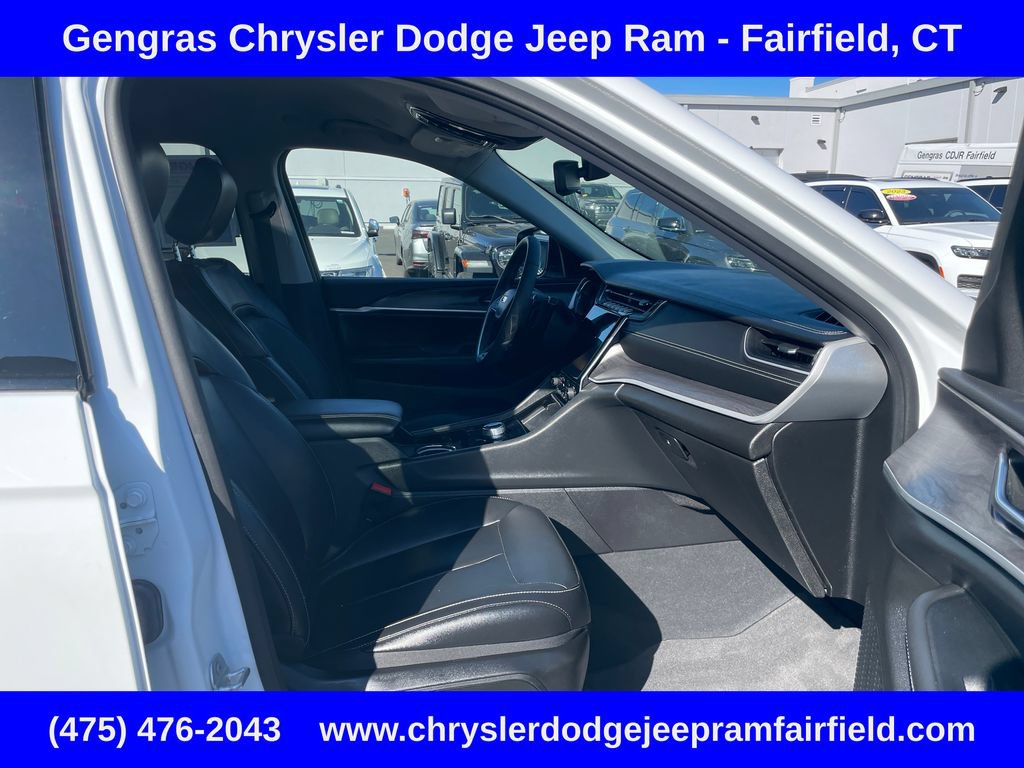Certified 2023 Jeep Grand Cherokee L Limited w/ Black Appearance Package AWD/4WD image 14