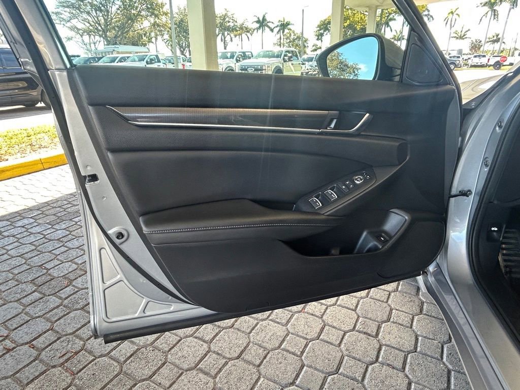 Used 2020 Honda Accord Sport image 33