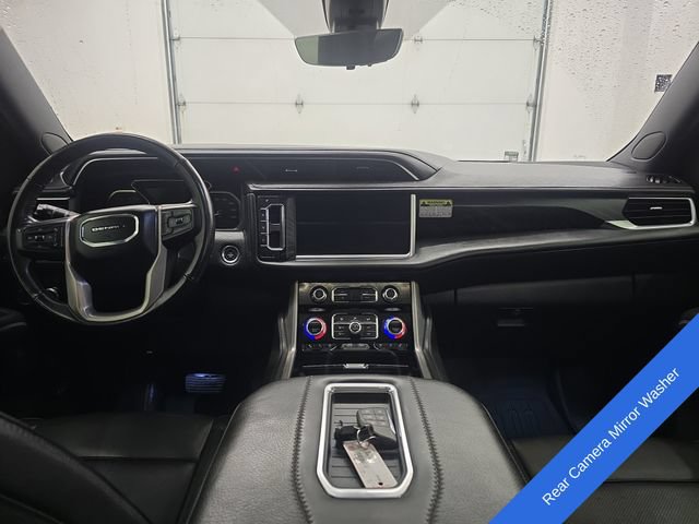 Used 2021 GMC Yukon Denali w/ Denali Premium Package AWD/4WD image 16