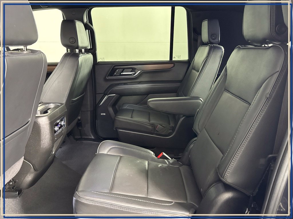 Certified 2025 GMC Yukon XL Denali AWD/4WD image 33