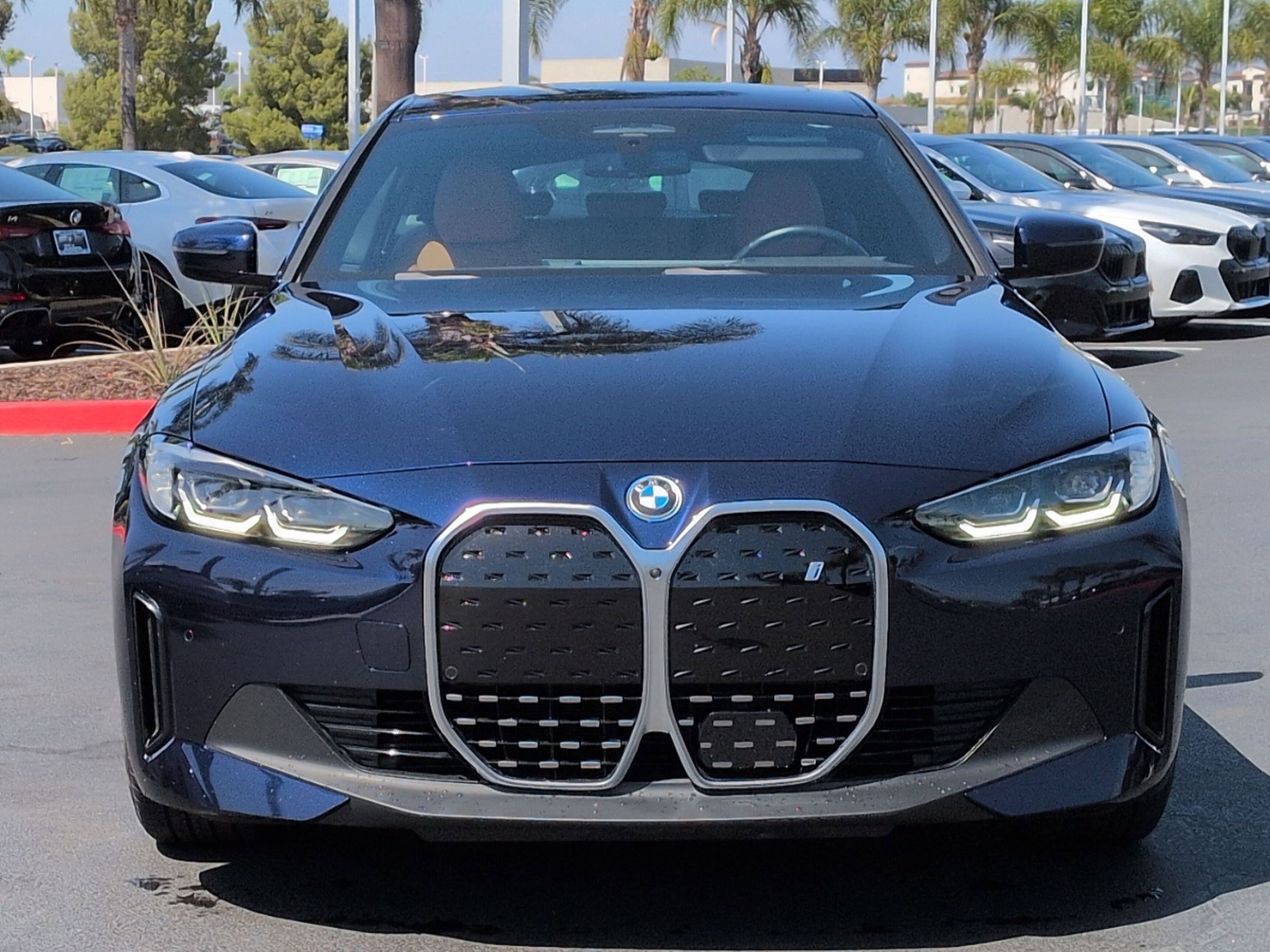 Used 2023 BMW i4 eDrive35 RWD image 3