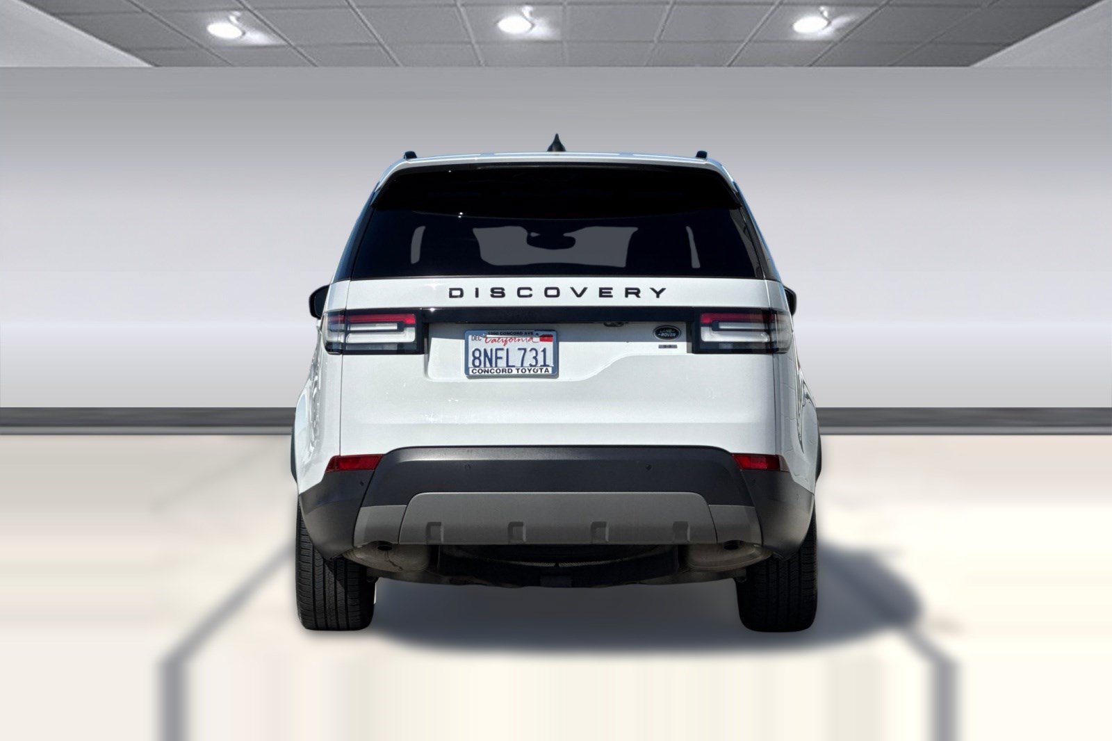 Used 2019 Land Rover Discovery SE AWD/4WD image 9