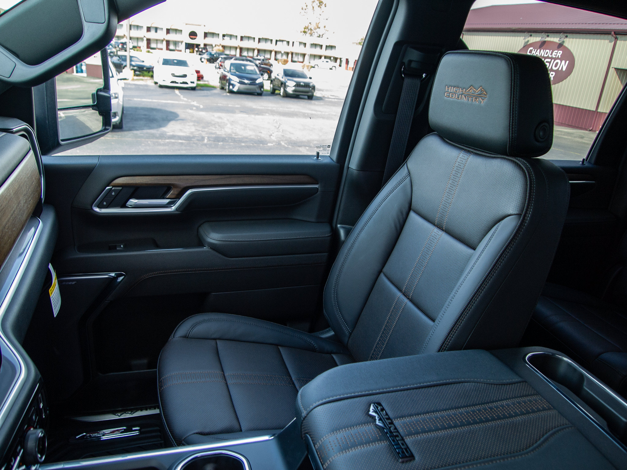 New 2026 Chevrolet Silverado 2500 High Country w/ Midnight Edition AWD/4WD image 13