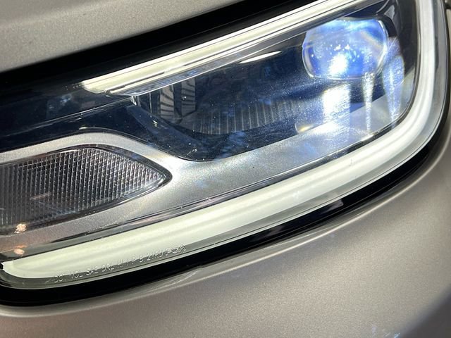 Used 2024 Chrysler Pacifica Touring-L FWD image 8