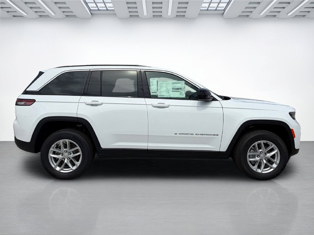 New 2026 Jeep Grand Cherokee L 4WD image 2