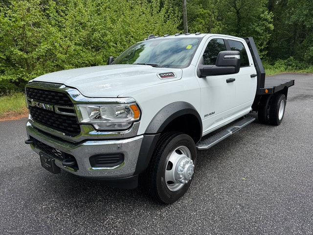 Used 2024 RAM 5500 SLT w/ Quick Order Package 27G SLT AWD/4WD image 2