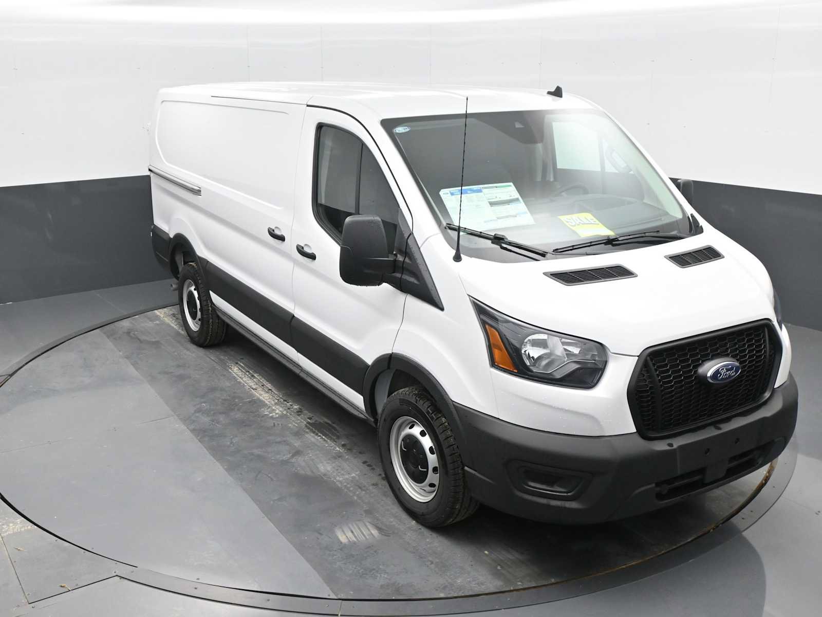 New 2024 Ford Transit 250 148 Medium Roof RWD image 22