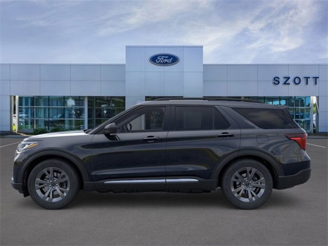 New 2025 Ford Explorer Active image 3