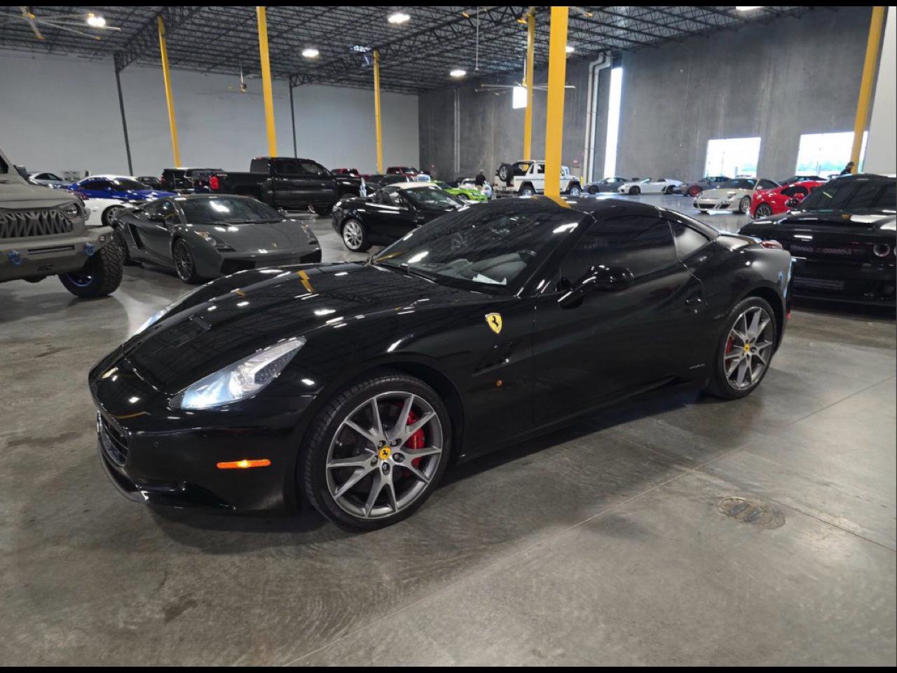 Used 2012 Ferrari California RWD image 1