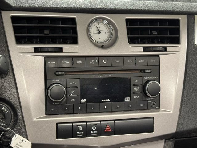Used 2009 Chrysler Sebring Touring FWD image 8