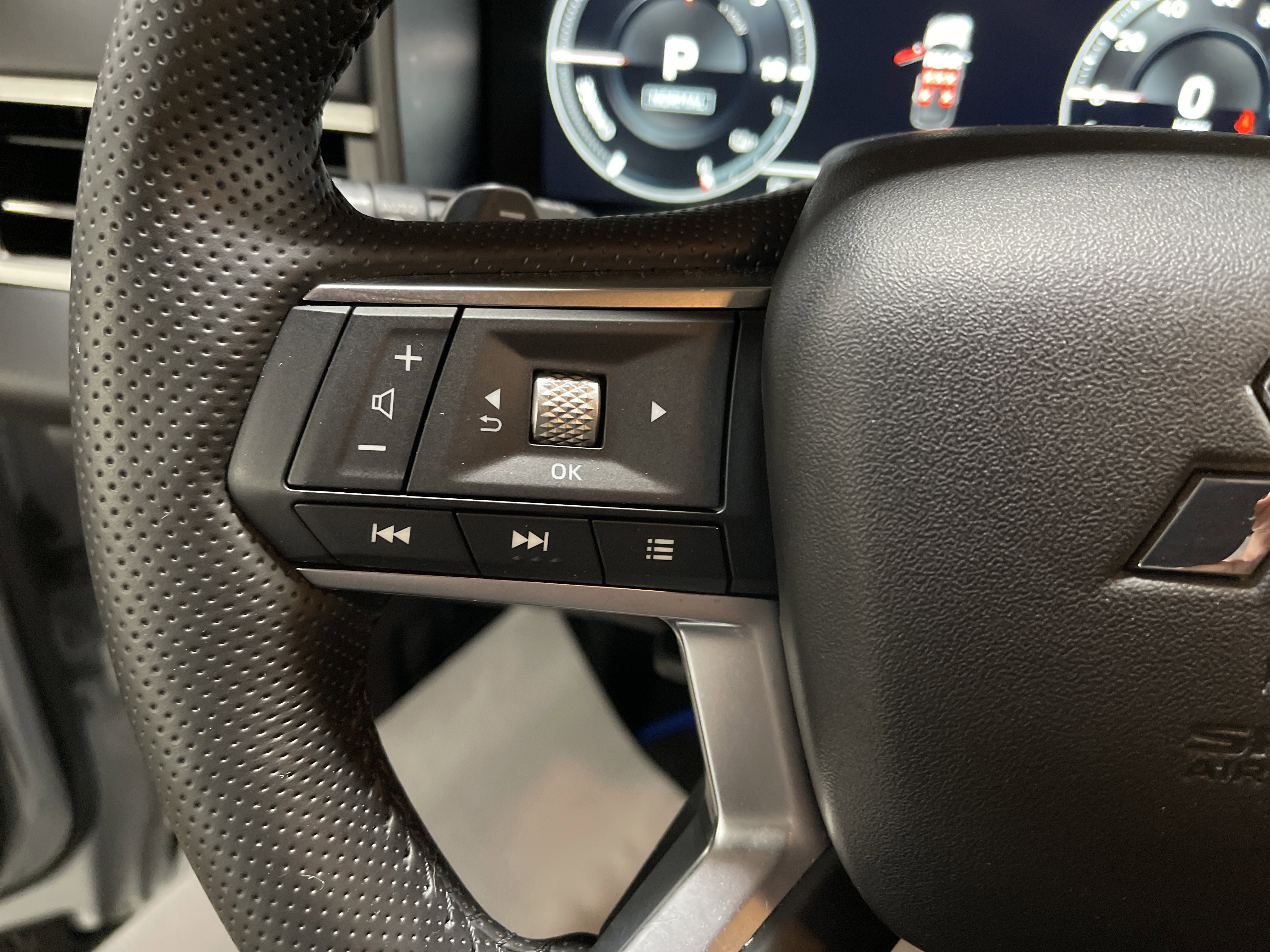 Used 2025 Mitsubishi Outlander SE image 20