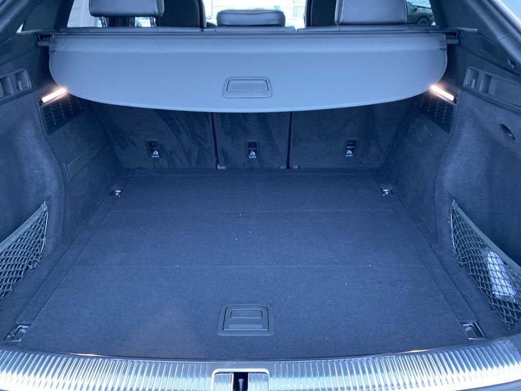 Used 2024 Audi SQ5 Premium Plus image 16