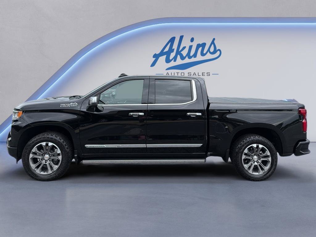 Used 2025 Chevrolet Silverado 1500 High Country AWD/4WD image 6