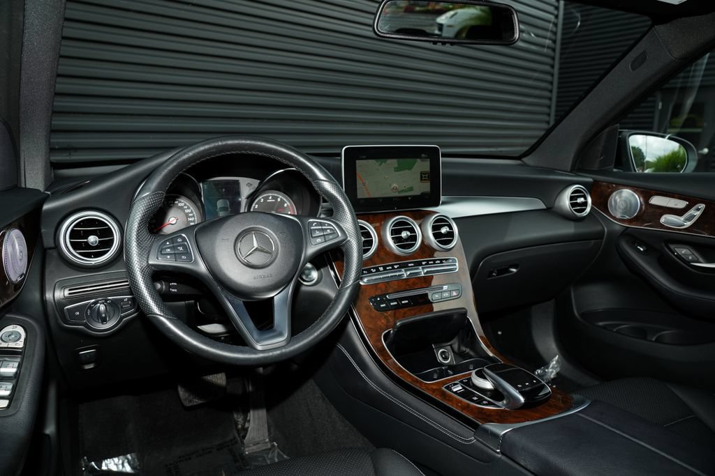 Used 2018 Mercedes-Benz GLC 300 4MATIC image 29
