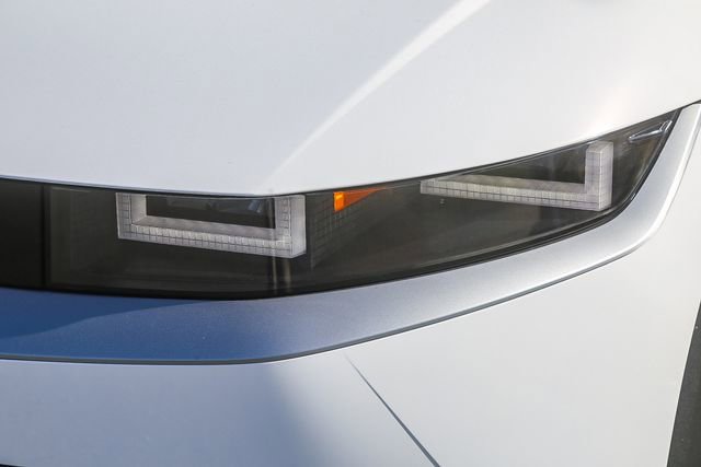 New 2026 Hyundai Ioniq 5 SE image 8