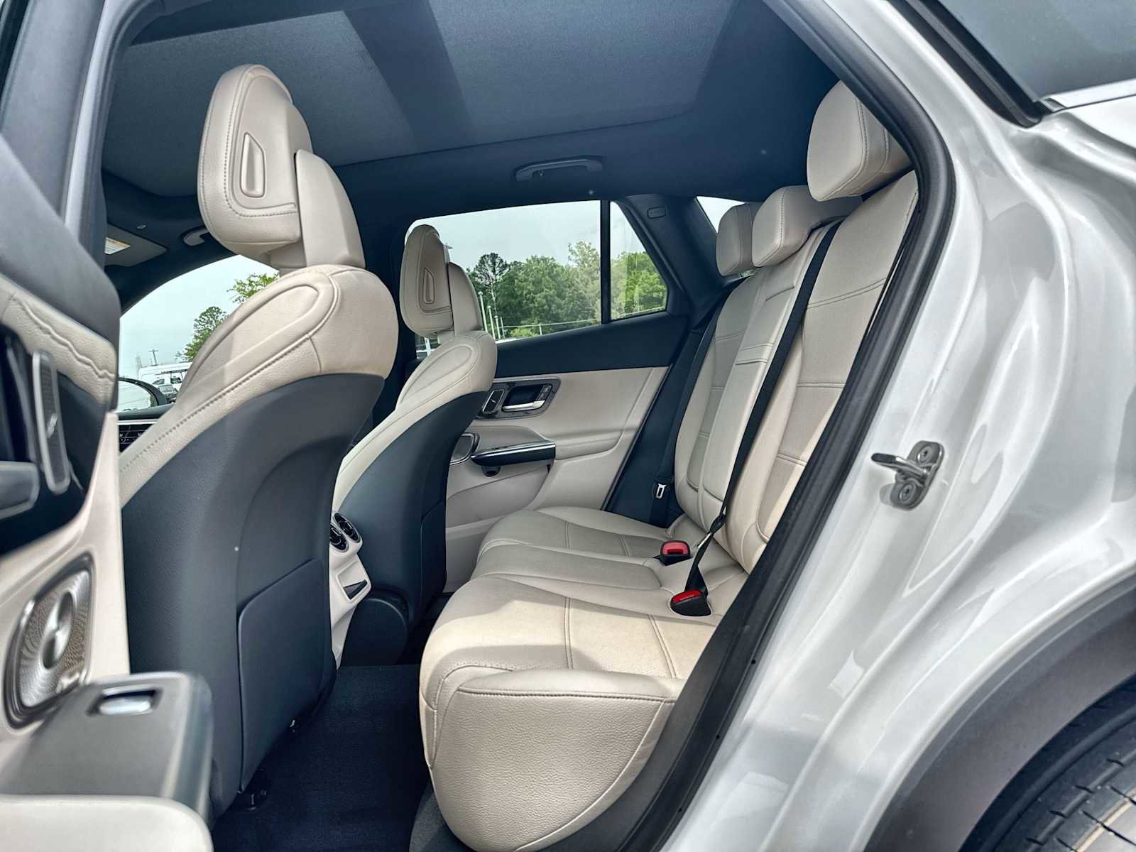 New 2026 Mercedes-Benz GLC 300 4MATIC image 4