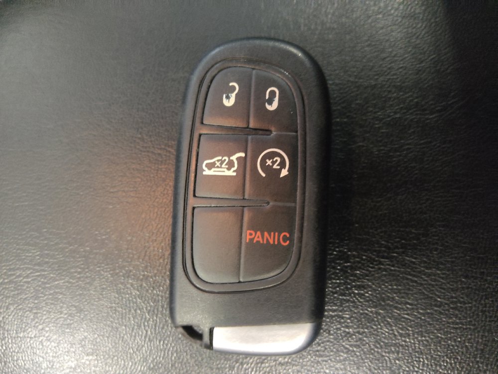 Used 2019 Jeep Cherokee Limited FWD image 32