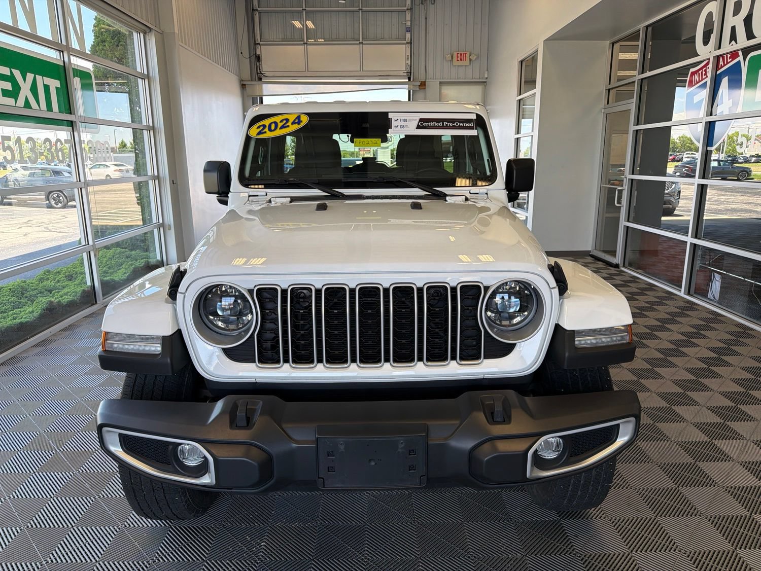 Used 2024 Jeep Wrangler Unlimited Sahara AWD/4WD image 2